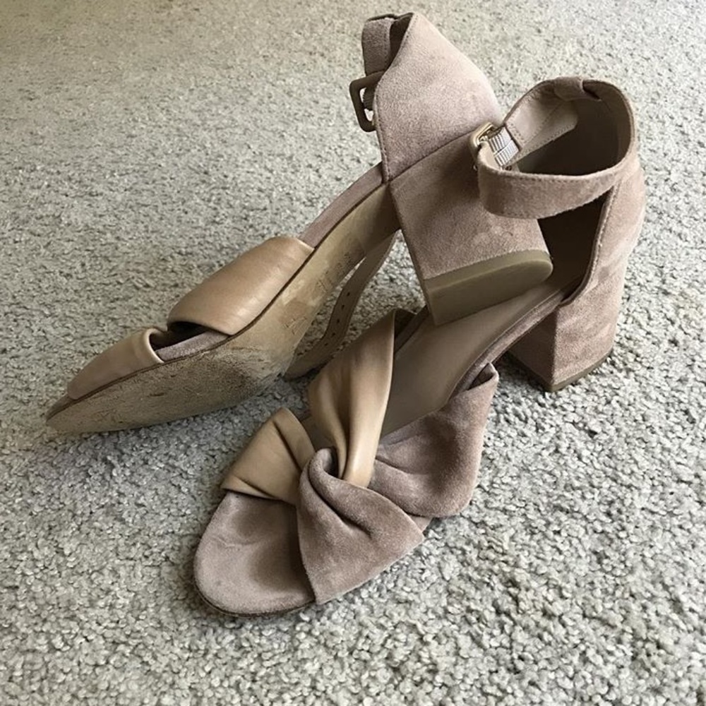 Diane Von Furstenburg suede block heel sandal